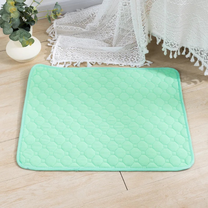🐾 Waschbare & Wiederverwendbare Hundeurin‑Matte – Anti‑Rutsch Pet Pee Pad für Welpentraining, Haustierbett & Autositz (verschiedene Größen, Farben & Muster)