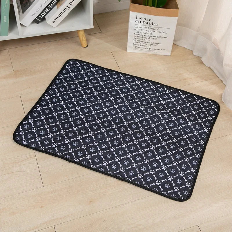 🐾 Waschbare & Wiederverwendbare Hundeurin‑Matte – Anti‑Rutsch Pet Pee Pad für Welpentraining, Haustierbett & Autositz (verschiedene Größen, Farben & Muster)