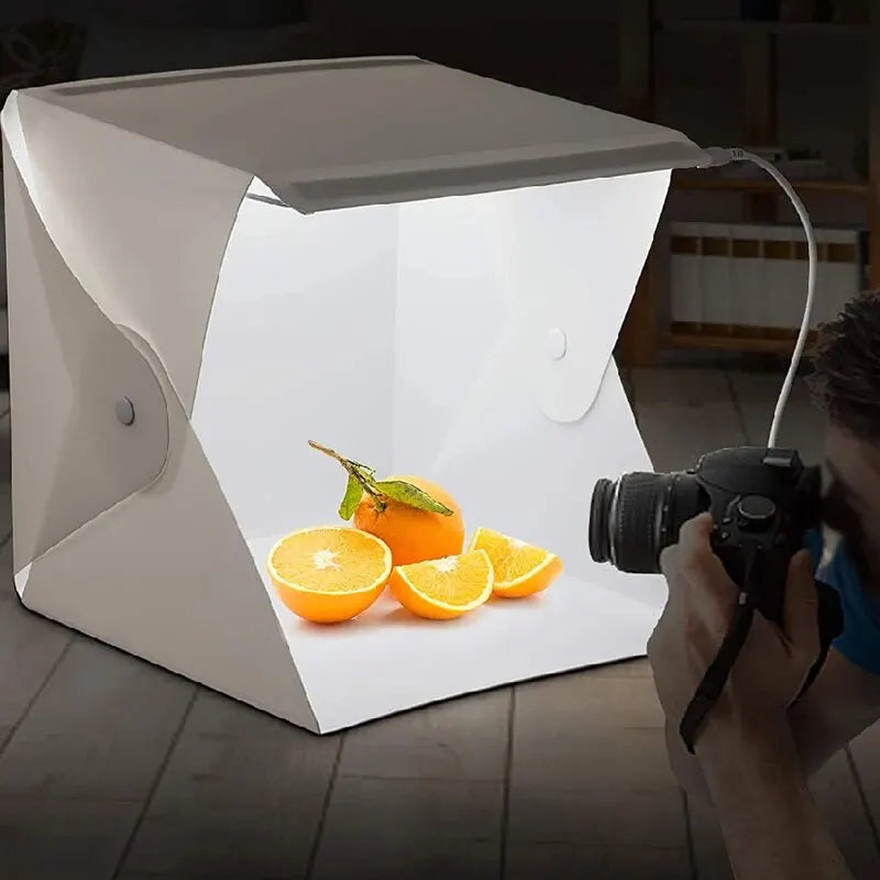 Faltbares Mini‑Fotostudio – Tragbare LED Lightbox mit Doppel‑Lichtstreifen & 6 Hintergründen – Weiß