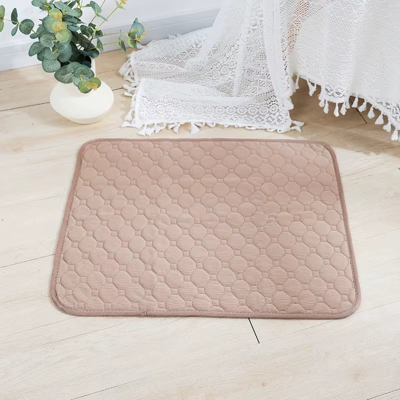 🐾 Waschbare & Wiederverwendbare Hundeurin‑Matte – Anti‑Rutsch Pet Pee Pad für Welpentraining, Haustierbett & Autositz (verschiedene Größen, Farben & Muster)